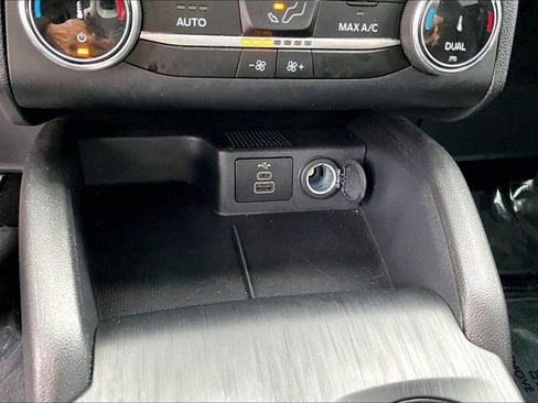 Used 2025 Ford Escape ST-Line AWD/4WD image 31