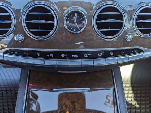 Used 2015 Mercedes-Benz S 550 4MATIC Sedan image 25