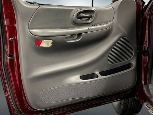 Used 2003 Ford F150 XLT image 17