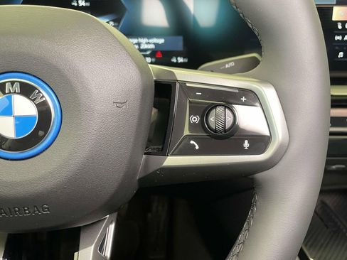 New 2026 BMW i5 eDrive40 w/ M Sport Package AWD/4WD image 34