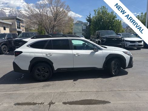 Used 2025 Subaru Outback Onyx Edition XT w/ Popular Package #2 AWD/4WD image 8