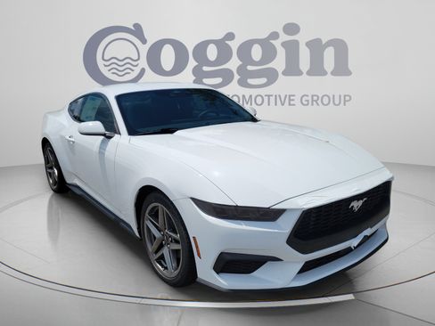 New 2026 Ford Mustang Coupe RWD image 4