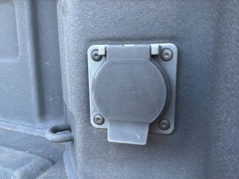 Used 2021 GMC Sierra 3500 Denali w/ Denali Ultimate Package image 10