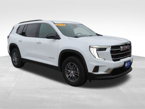 Used 2025 GMC Acadia Elevation image 8