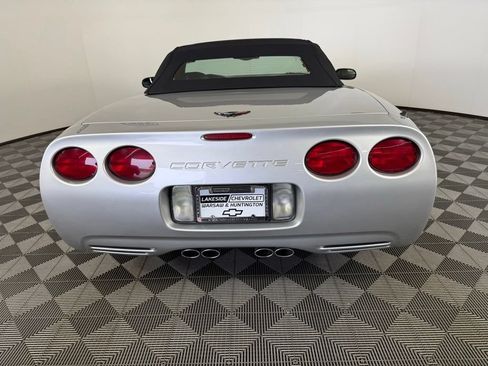 Used 2002 Chevrolet Corvette Convertible w/ Preferred Equipment Group2 RWD image 5