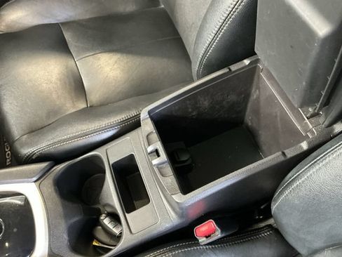 Used 2015 Nissan Rogue SV FWD image 27