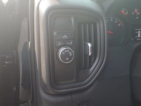 Used 2022 Chevrolet Silverado 1500 Custom RWD image 19