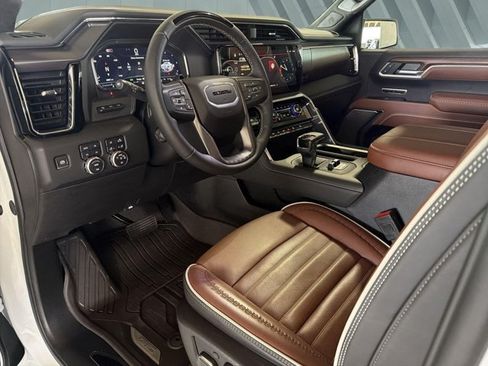 Used 2025 GMC Sierra 1500 Denali Ultimate AWD/4WD image 10