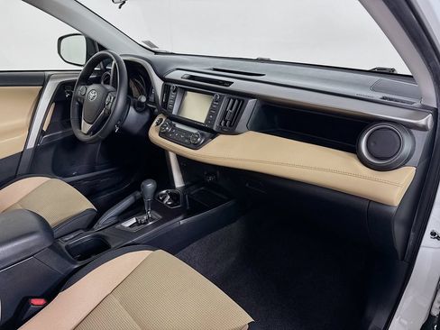Used 2018 Toyota RAV4 XLE AWD/4WD image 27