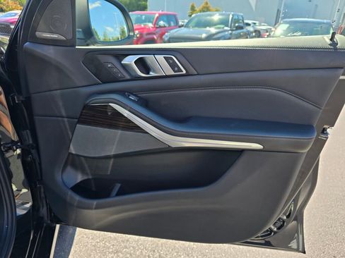 Used 2023 BMW X7 xDrive40i image 46