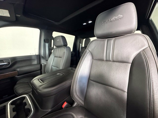 Used 2021 Chevrolet Silverado 2500 High Country w/ Technology Package AWD/4WD image 18