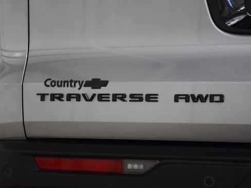 Used 2025 Chevrolet Traverse Z71 w/ Driver Confidence Package AWD/4WD image 23