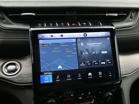 Used 2024 Jeep Grand Cherokee L Limited w/ Luxury Tech Group II image 15