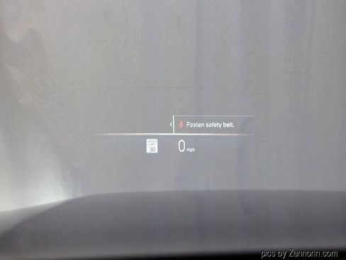 Used 2026 BMW 530i xDrive w/ Premium Package image 18