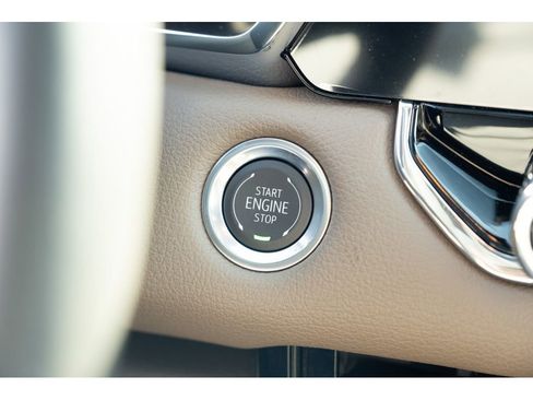 New 2026 GMC Canyon Denali image 24