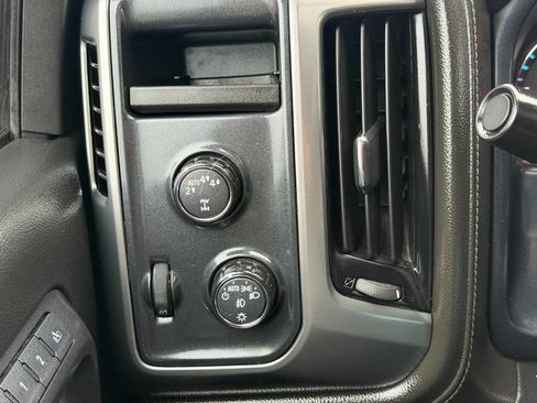 Used 2018 Chevrolet Silverado 1500 LTZ Z71 w/ Centennial Edition image 44