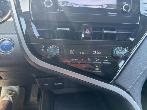 Used 2023 Toyota Camry SE FWD image 20