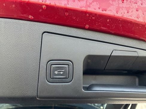 Used 2021 Cadillac XT4 Sport image 14