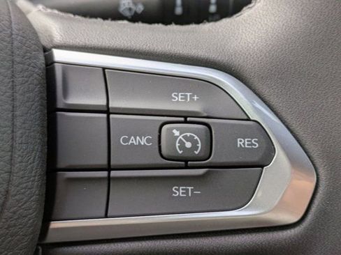 New 2026 Jeep Compass Latitude image 22