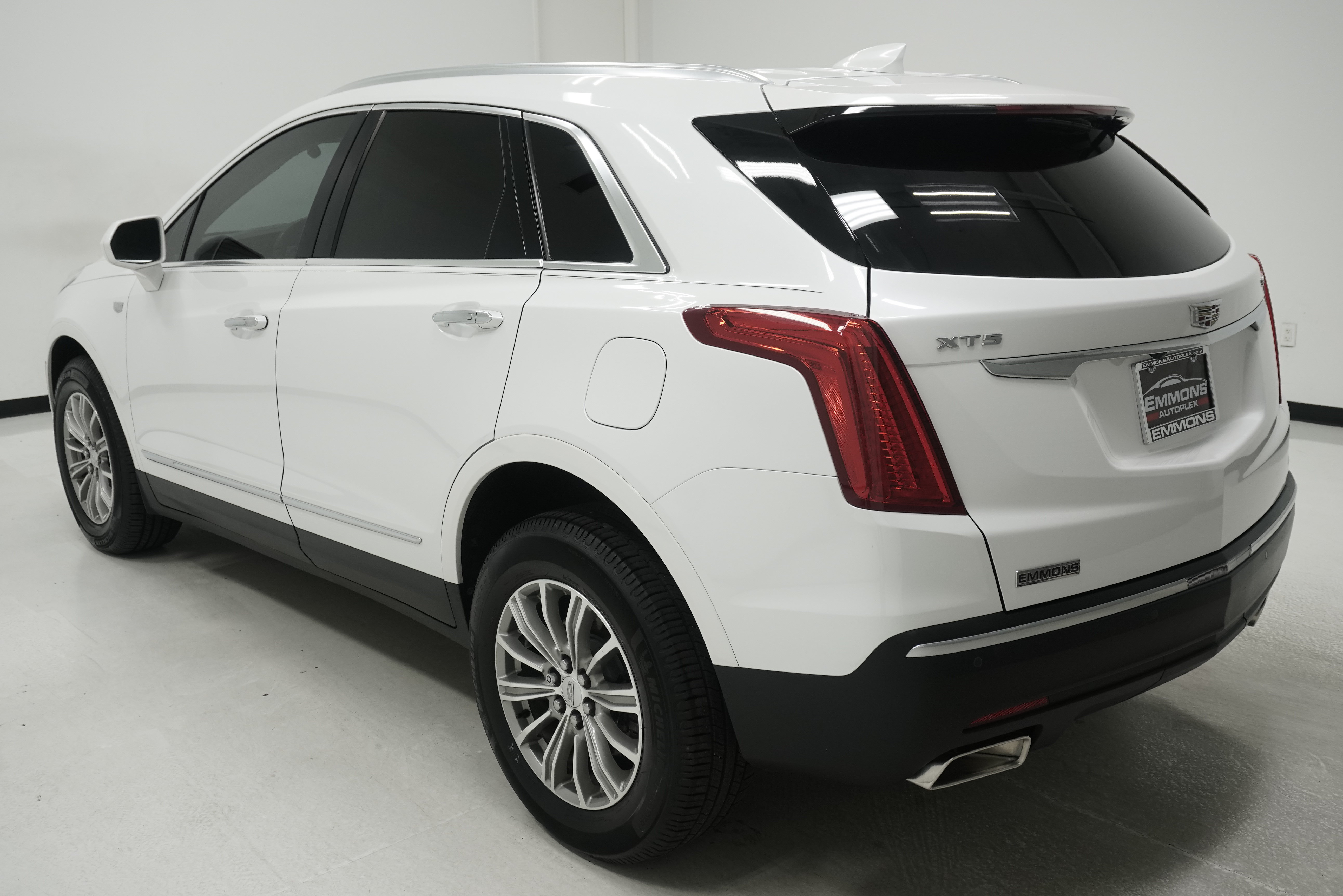 Used 2019 Cadillac XT5 Luxury FWD image 4
