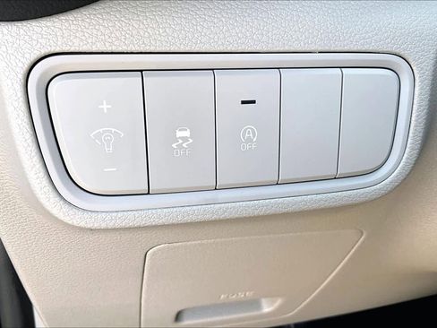 Certified 2025 Kia Soul S image 34