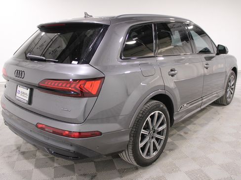 Used 2022 Audi Q7 Premium Plus image 31