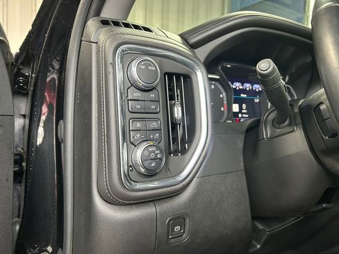 Used 2023 GMC Sierra 3500 Denali AWD/4WD image 22