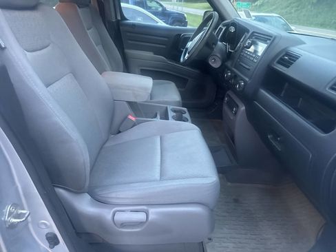 Used 2010 Honda Ridgeline RT image 7