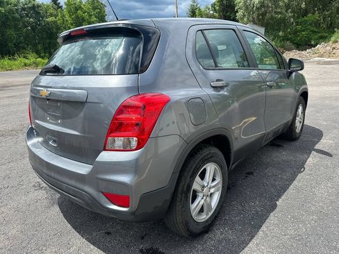 Used 2020 Chevrolet Trax LS FWD image 11