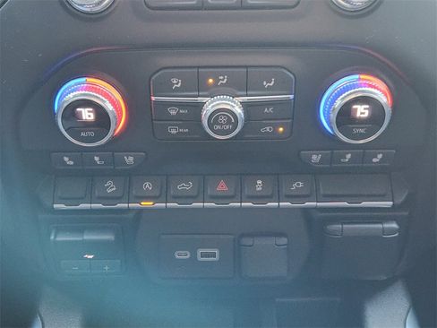 Used 2021 GMC Sierra 1500 AT4 w/ AT4 Preferred Package image 19