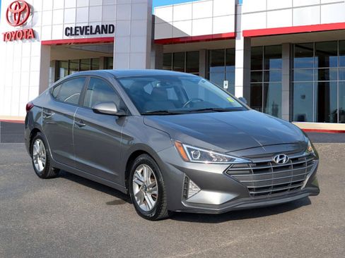 Used 2019 Hyundai Elantra Value Edition FWD image 2