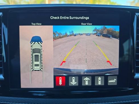 New 2026 Chrysler Pacifica Select w/ S Appearance Package FWD image 19