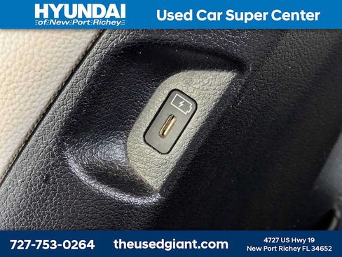 Used 2023 Hyundai Palisade Limited w/ Cargo Package FWD image 20