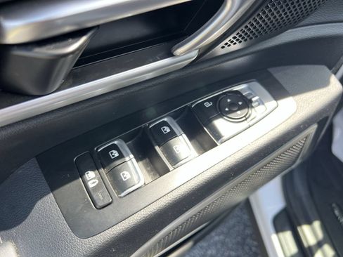 Used 2023 Kia Telluride S FWD image 15