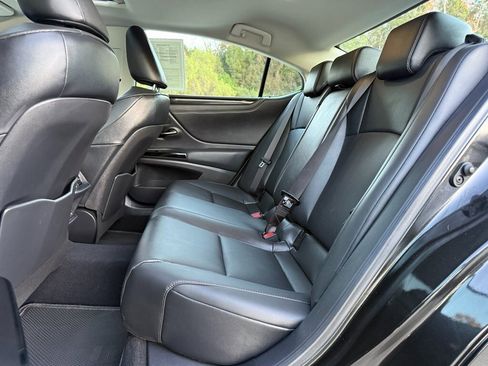 Certified 2025 Lexus ES 350 image 17