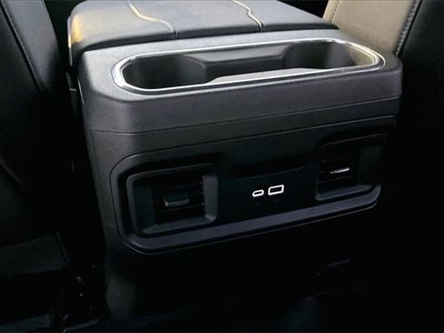 Used 2025 Chevrolet Silverado 1500 LT Trail Boss w/ Convenience Package II image 11