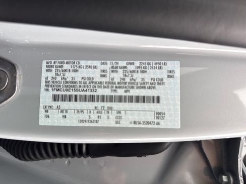 Used 2025 Ford Escape SE FWD image 31