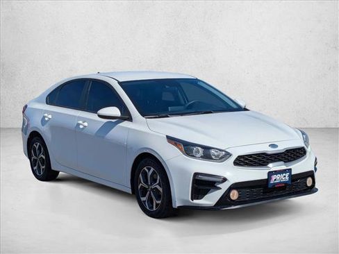 Used 2019 Kia Forte LXS image 3