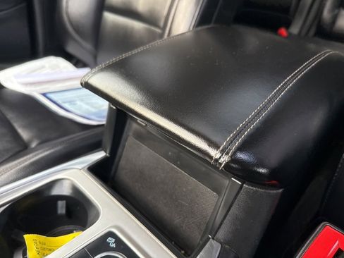 Used 2020 Ford Explorer XLT w/ Equipment Group 202A image 39