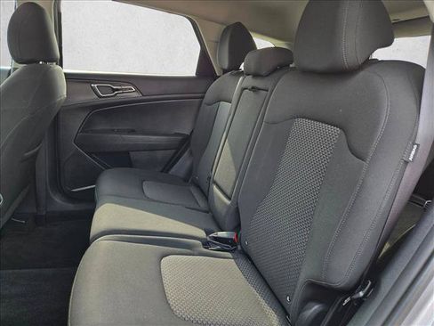 Used 2024 Kia Sportage LX AWD/4WD image 18