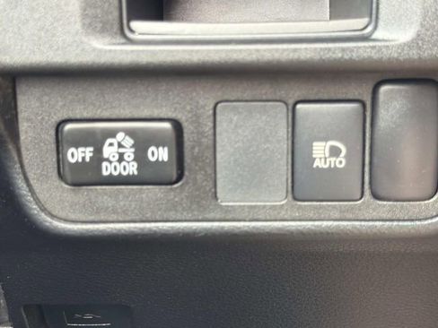 Used 2019 Toyota Tacoma SR5 image 27