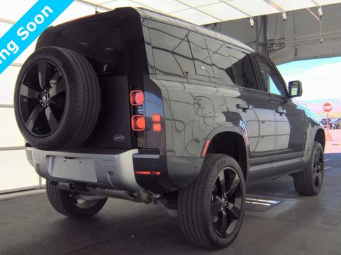 Used 2021 Land Rover Defender 110 SE image 5