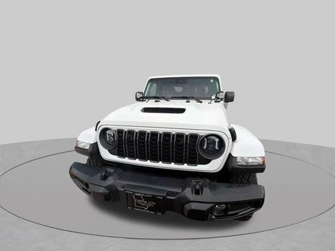 Used 2025 Jeep Gladiator Sport AWD/4WD image 10