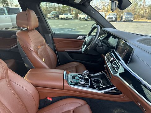 Used 2022 BMW ALPINA XB7 AWD/4WD image 39
