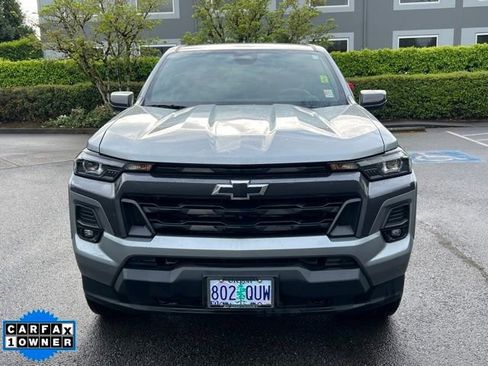 Used 2025 Chevrolet Colorado LT w/ LT Convenience Package image 2