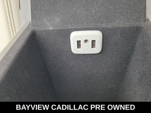 Used 2017 Cadillac XT5 Luxury w/ Driver Awareness Package FWD image 31