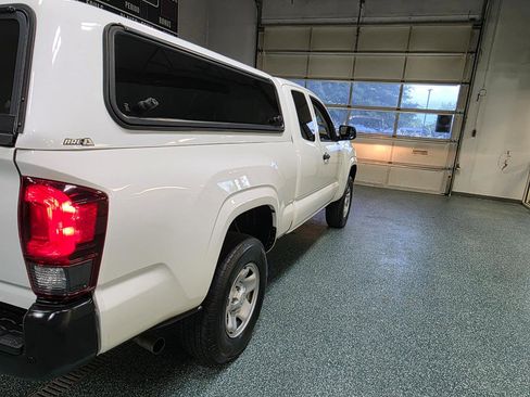 Used 2020 Toyota Tacoma SR image 8