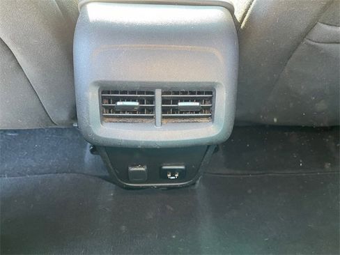 Used 2018 Chevrolet Equinox LT w/ Sun & Infotainment Package image 23