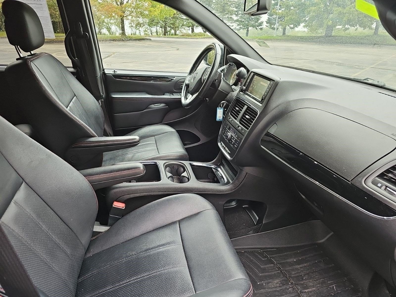 Used 2018 Dodge Grand Caravan GT FWD image 10