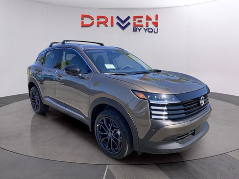 New 2026 Nissan Kicks SR image 7